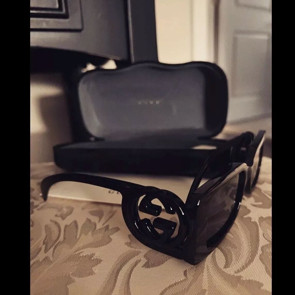 ✅ NEW!!Gucci sunglasses come in Gucci case